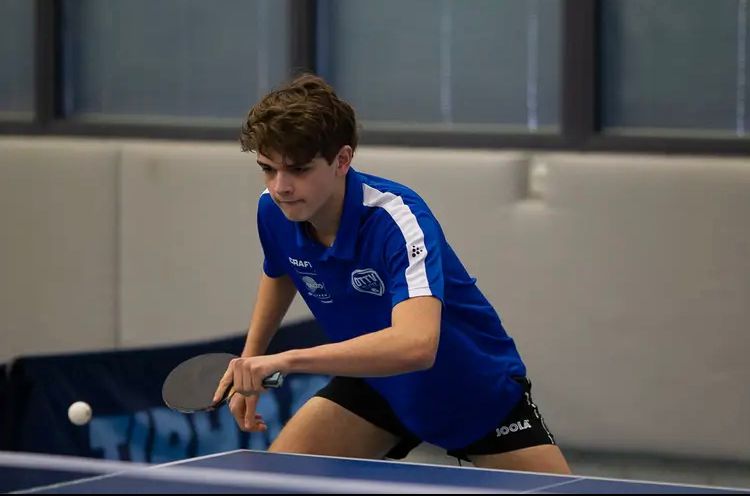 Tafeltennistalent Niek uit Wijhe bestormt Nederlandse top