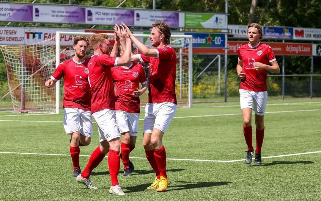 Met de bus naar kampioenswedstrijd Wijhe ‘92